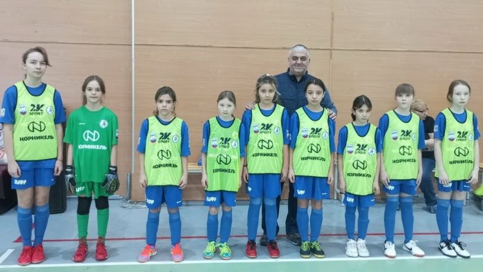 sOqmWTYUnm4_новый размер