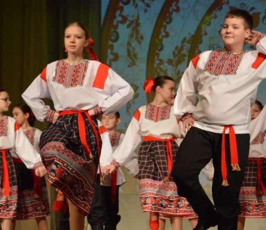 Чучковцы провожали 2025 год показом представления «Как стрелец Чучко счастье искал»