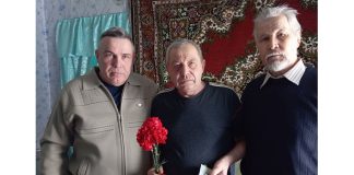 В Чучковском селе Протасьев Угол отцу участника СВО вручили медаль