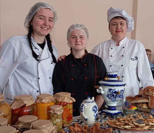 Чучковские школьники попробовали себя в роли кулинаров и пожарных вместе со студентами Шиловского агротехникума
