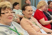 Губернатор Павел Малков: «Серебряные» волонтеры на деле показывают, что помогать другим можно в любом возрасте