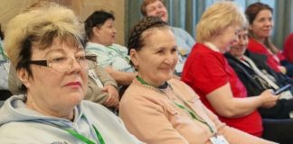 Губернатор Павел Малков: «Серебряные» волонтеры на деле показывают, что помогать другим можно в любом возрасте