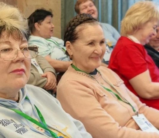 Губернатор Павел Малков: «Серебряные» волонтеры на деле показывают, что помогать другим можно в любом возрасте