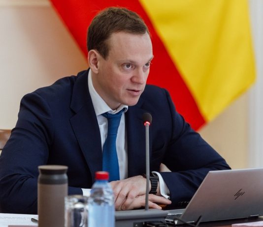 Губернатор Павел Малков поздравил рязанских старшеклассников с окончанием школы