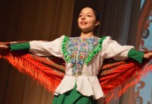 Чучковский ансамбль «Вдохновение» выступил с премьерными постановками