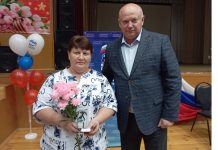 В Чучкове Андрей Красов вручил медаль матери погибшего на СВО бойца