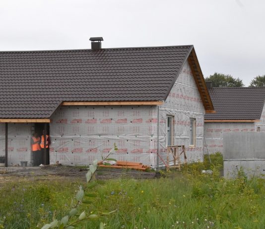 Восемьдесят домов для работников АПК построили в четырех округах