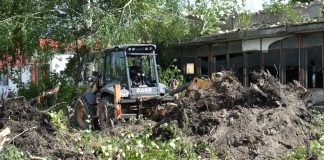 В поселке Чучково благоустраивают площадь Ленина по проекту местных инициатив