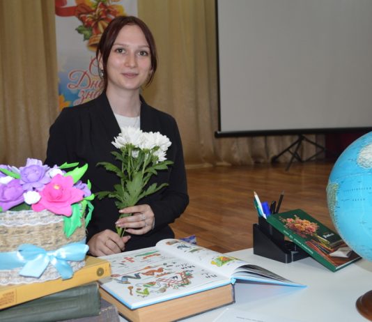 В Аладьинскую школу Чучковского округа пришла молодая учительница русского языка и литературы