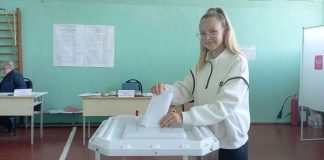 Студентка Надежда Кузнецова из Чучкова: «К принятию решений отношусь серьезно, а сегодня особенно: это мои первые выборы»